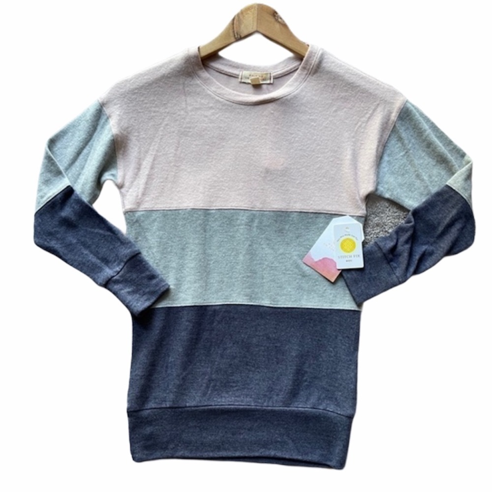 NWT! Walking on Sunshine Chrissi Pullover